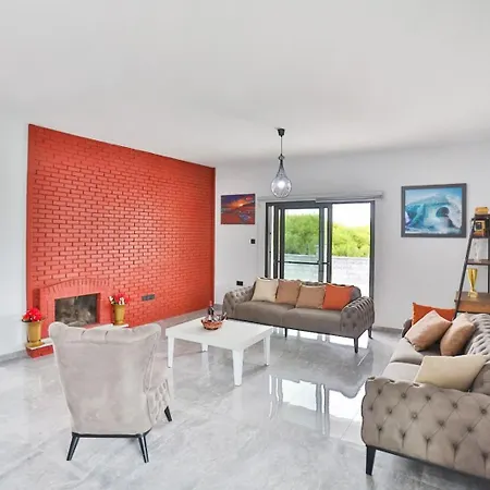 Aysa, Yeni Iskele Villa