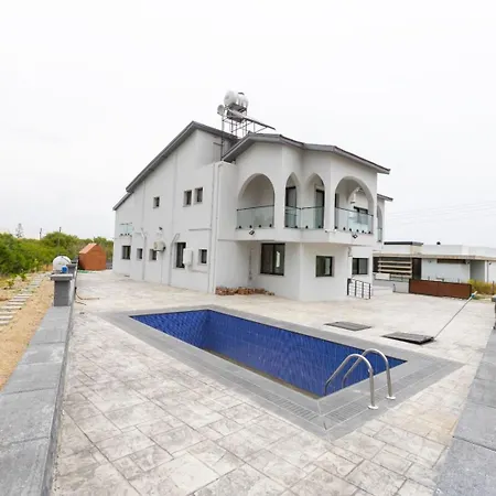Aysa, Yeni Iskele Villa *
